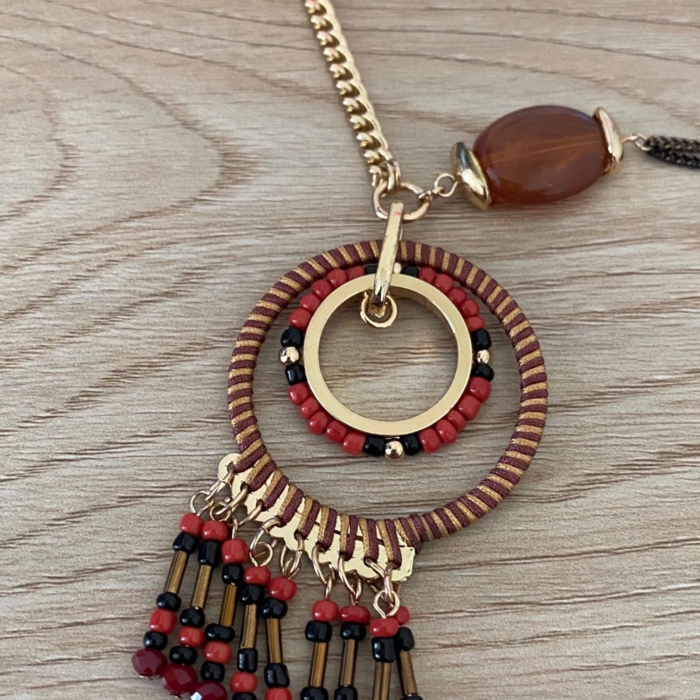 A246 - B4 -  ~ Necklace ~ Red Color - Picture 6 of 14